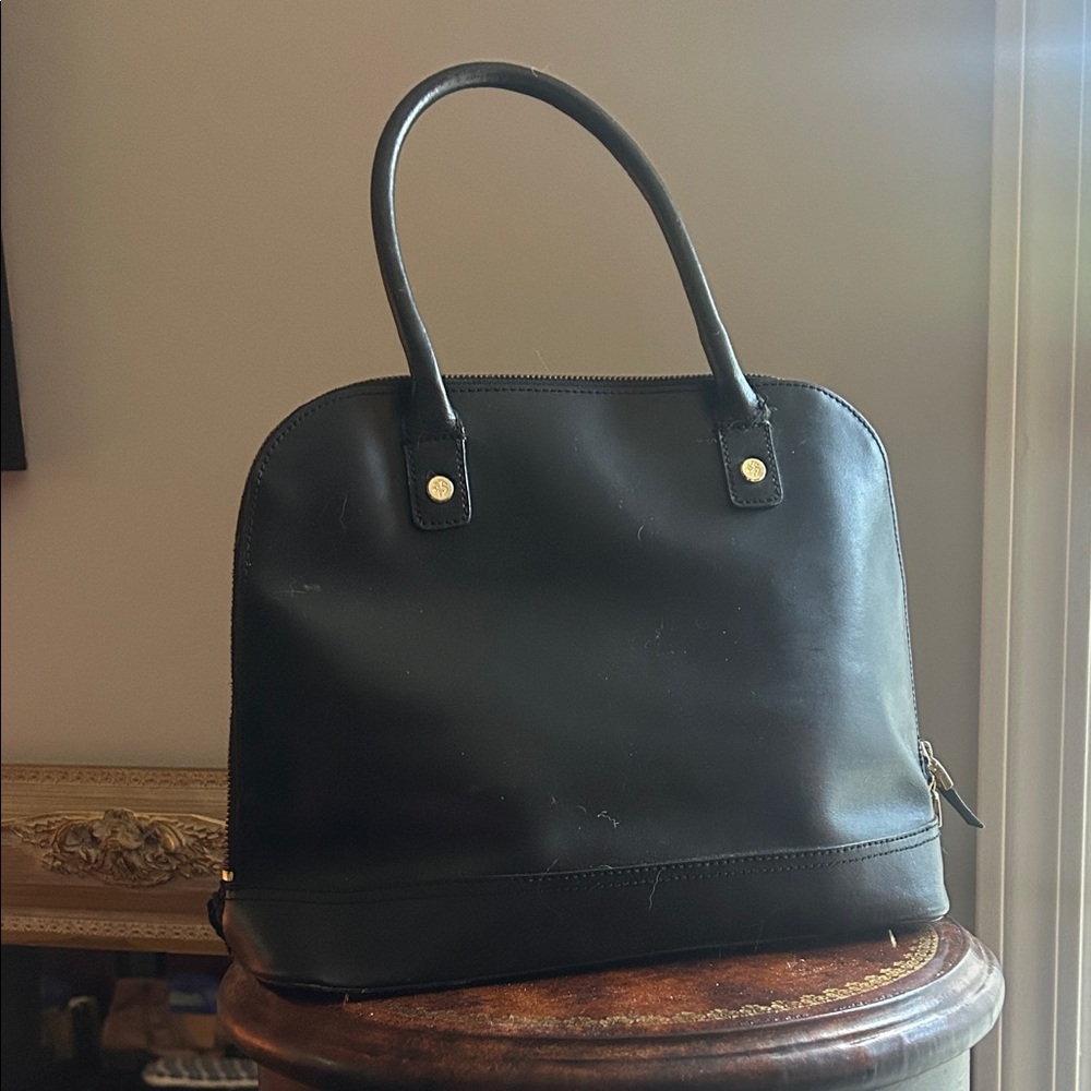 Elegant Brooks Brothers 346 Black Leather Handbag
